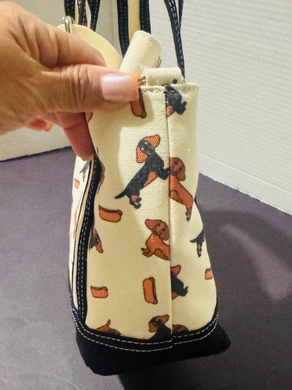 Aero Aeropostale Dachshund canvas tote BNWT - Picture 7 of 10